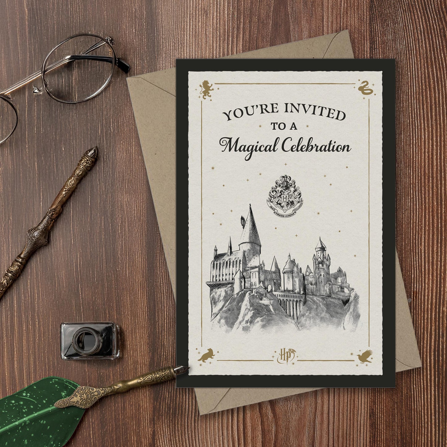 Harry Potter Hogwarts Castle Fill-in-the-Blank Celebration Invitation & Envelope Box Set (20-Pack)