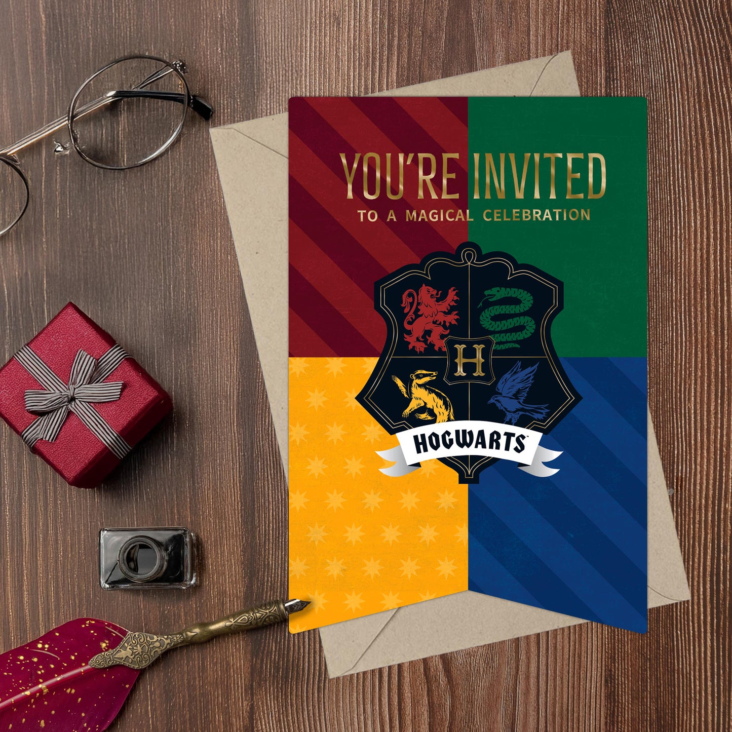 Harry Potter Hogwarts House Banners Fill-in-the-Blank Celebration Invitation & Envelope Box Set (20-Pack)