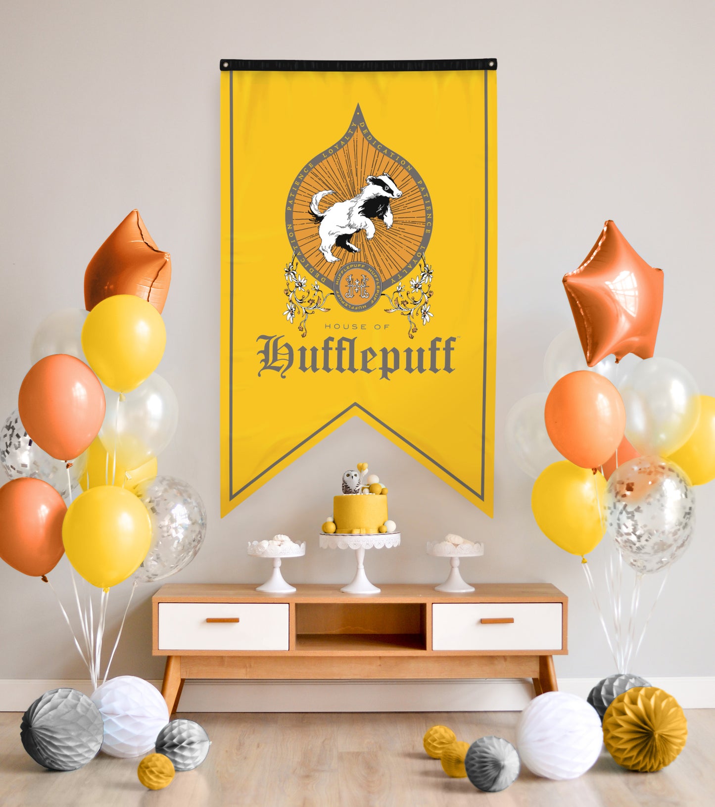 Harry Potter Hufflepuff Crest Banner Flag (30'' x 50'')