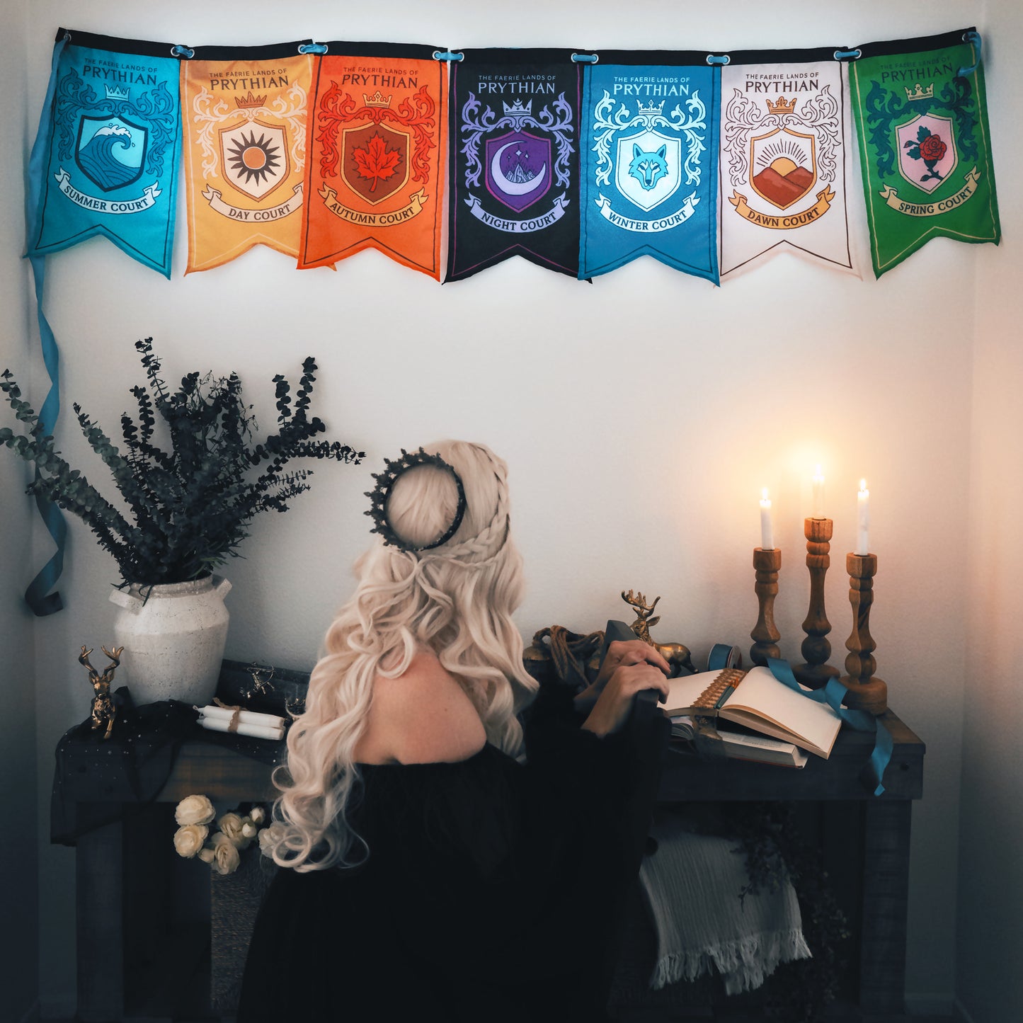 A Court of Thorns and Roses: Courts of Prythian Banner Flag Set (12'' x 20'')