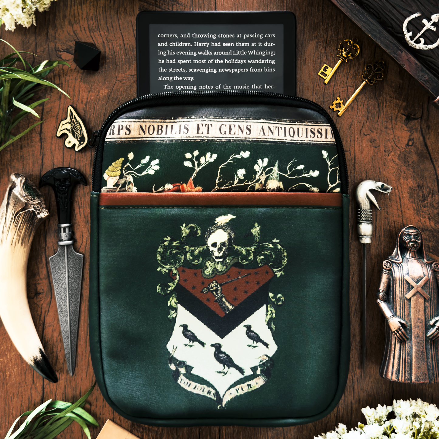 Harry Potter House of Black E-Reader Book Sleeve (7'' x 9'')