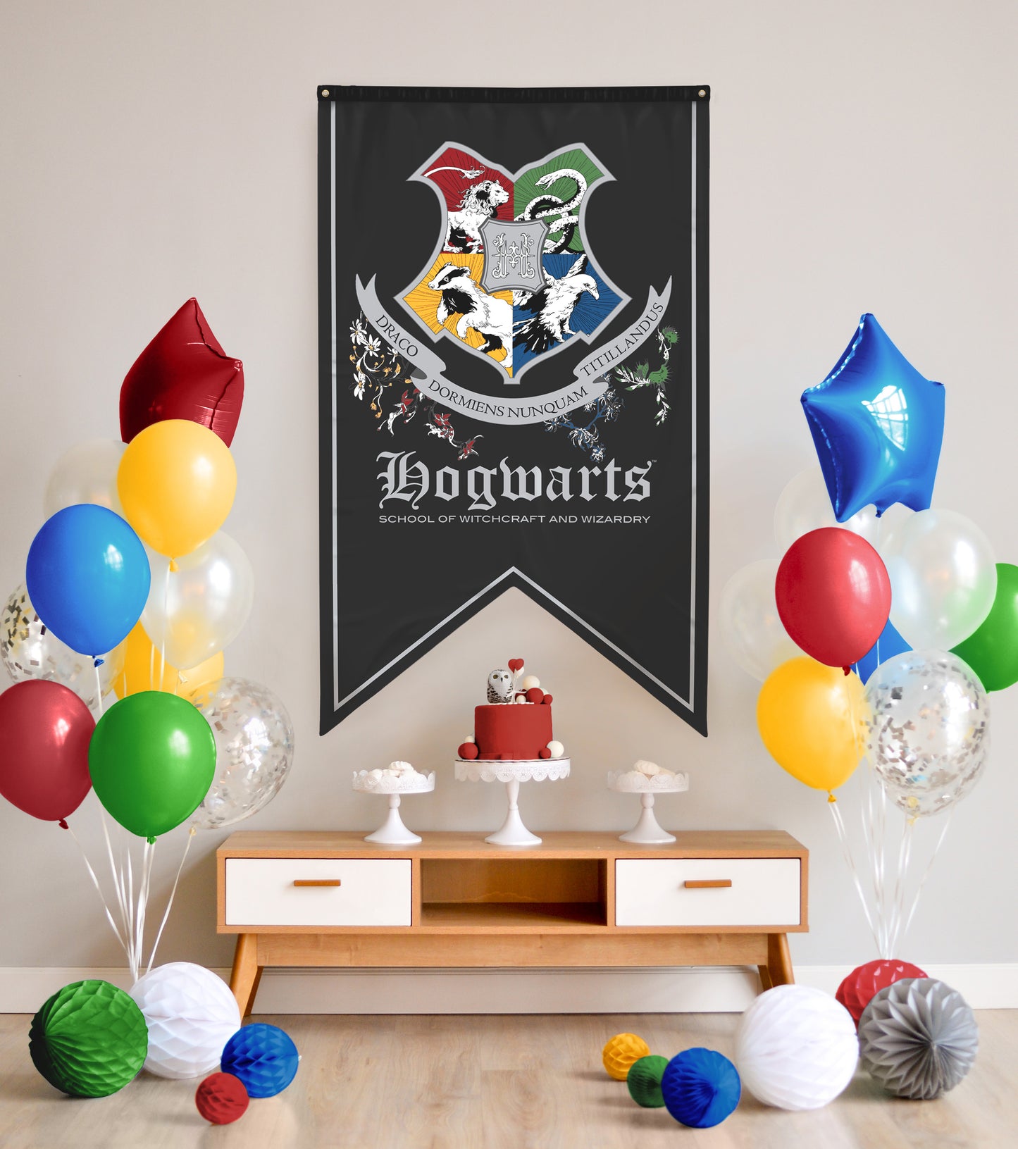 Harry Potter Hogwarts Crest Banner Flag (30'' x 50'')